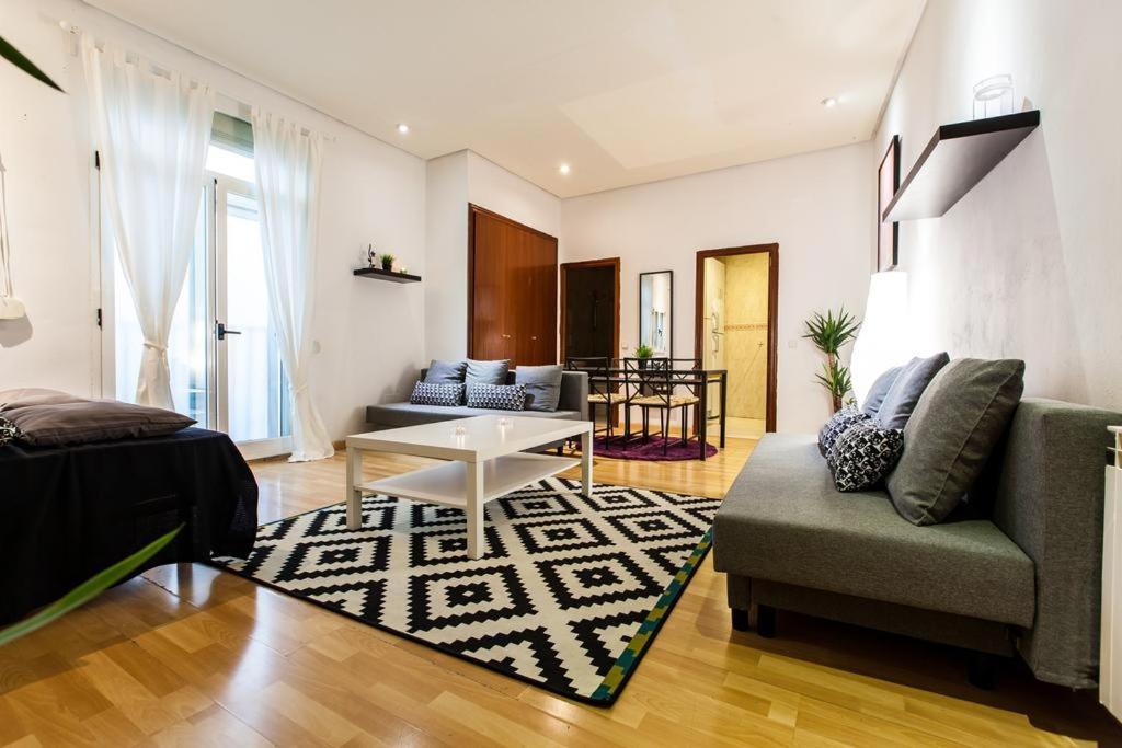 Las Letras I Madrid Ngoại thất bức ảnh